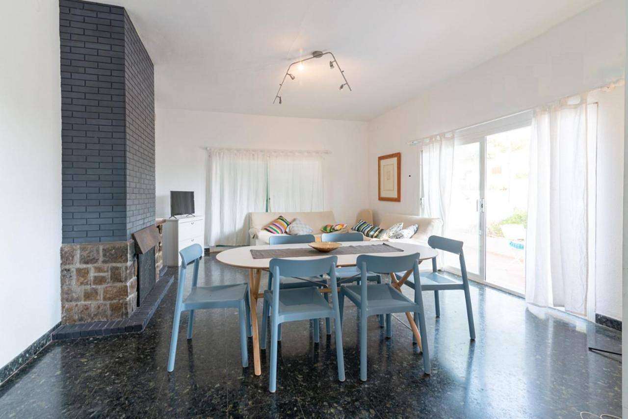 Five-Bedroom House in El Arenal, Palma