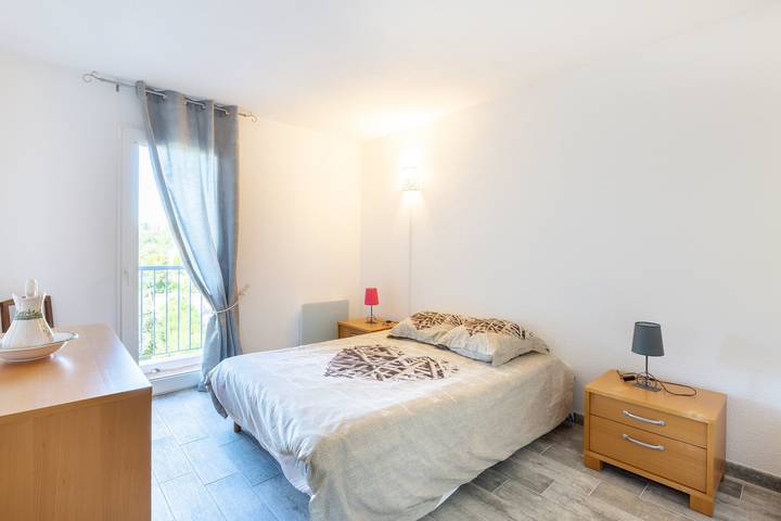 Ganze Wohnung, Ferienwohnung für 6 Personen mit Terrasse in Saint-Aygulf, Frejus