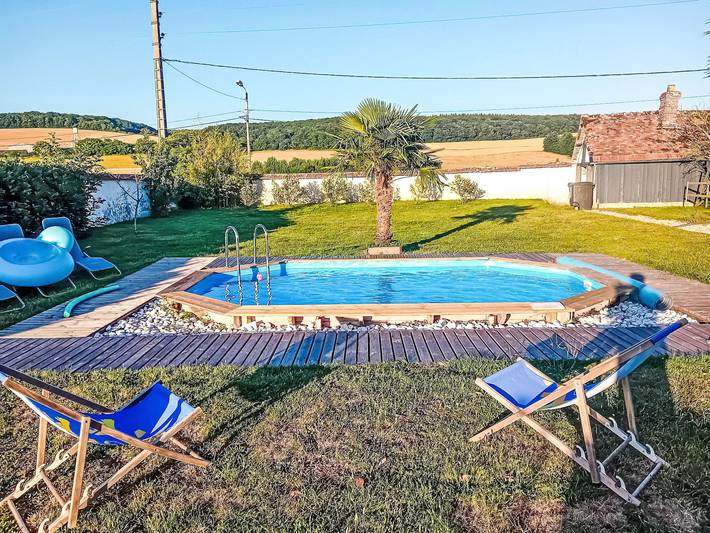 Location de vacances pour 6 personnes, avec terrasse et jardin à Saint-Germain-des-Angles