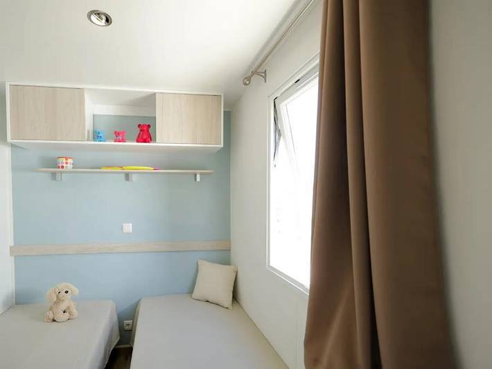 Camping Maïana Resort - Mobilhome 8 personnes - 3 chambres - Clim - Tv in La Grande-Motte, Côte méditerranéenne (France)