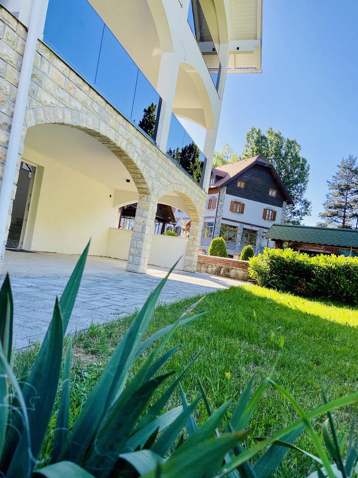Ganze Wohnung, 2-Zimmer-Ferienwohnung mit Terrasse Ličko Lešće, Velebit A-27649-a in Prozor, Lika-Senj