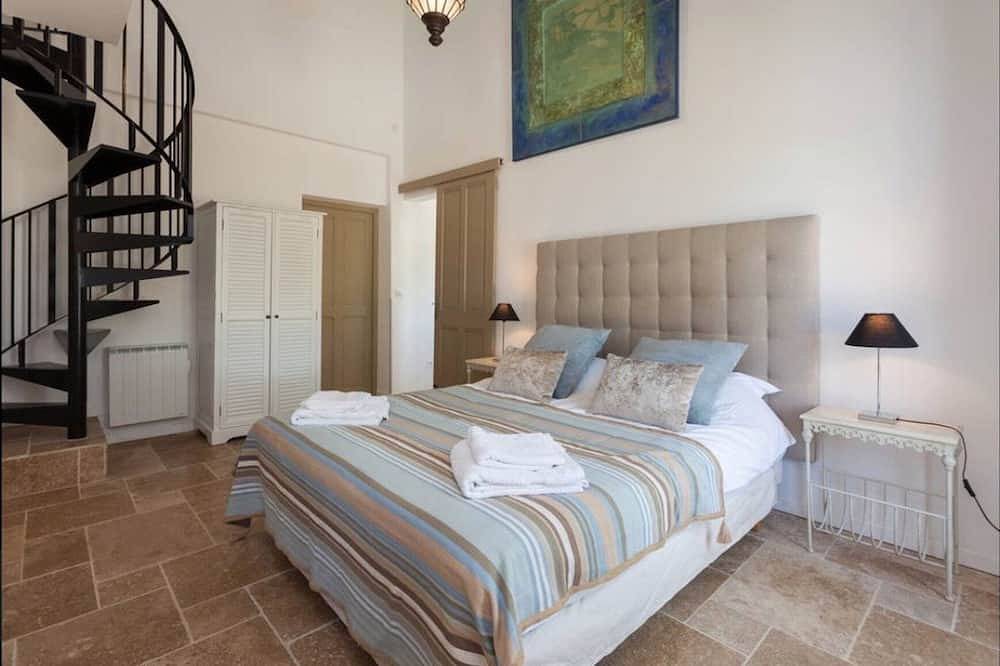 Magnifique Domaine Viticole en Provence et Piscine chauffée 15x5m in Sainte-Cécile-les-Vignes, Vaucluse