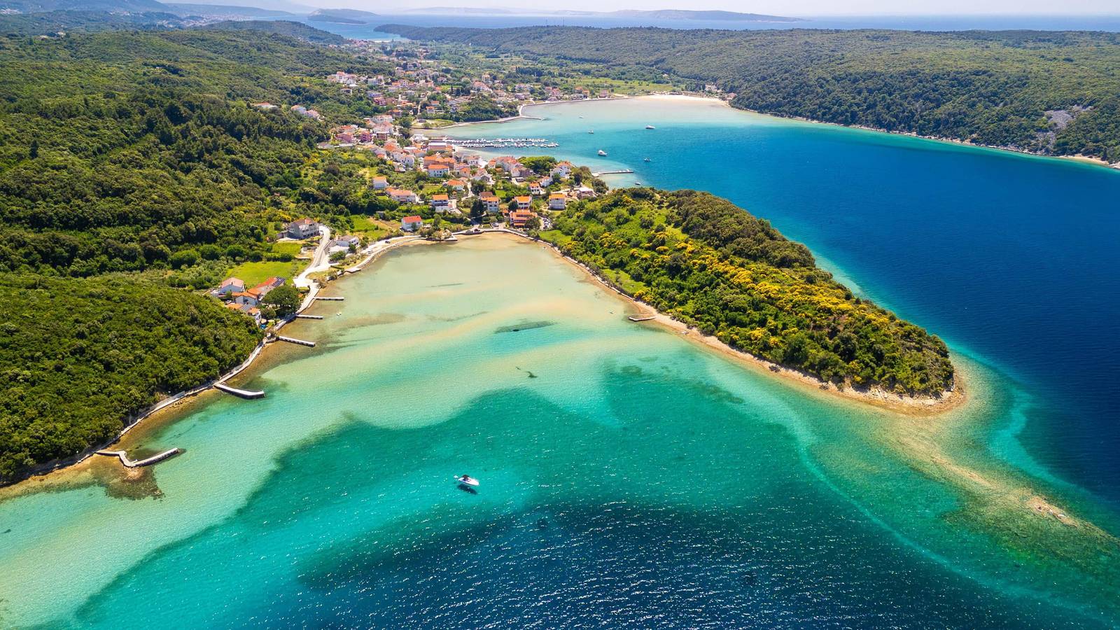 Villa Stari Dvori by Villas Guide in Banjol, Rab