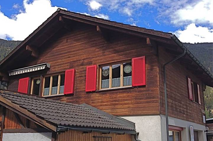 Gîte pour 6 personnes, avec balcon, animaux acceptés à Andeer