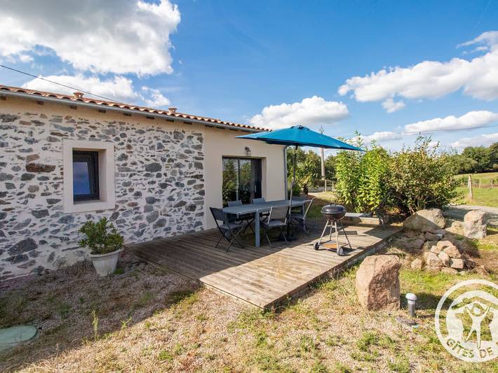 Gîte pour 4 personnes, avec Terrasse et Jardin