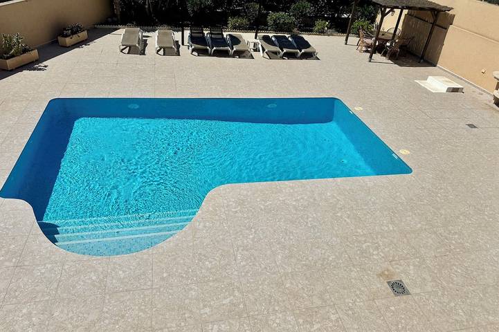 Villa pour 8 personnes, avec jardin ainsi que terrasse et piscine, animaux acceptés - 1