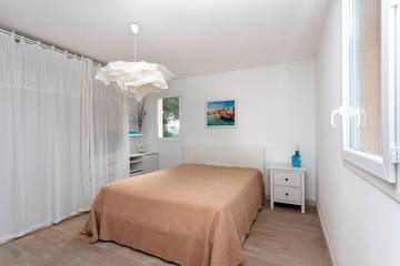 Villa pour 4 Personnes dans Bormes-les-Mimosas, Parc national de Port-Cros, Photo 2