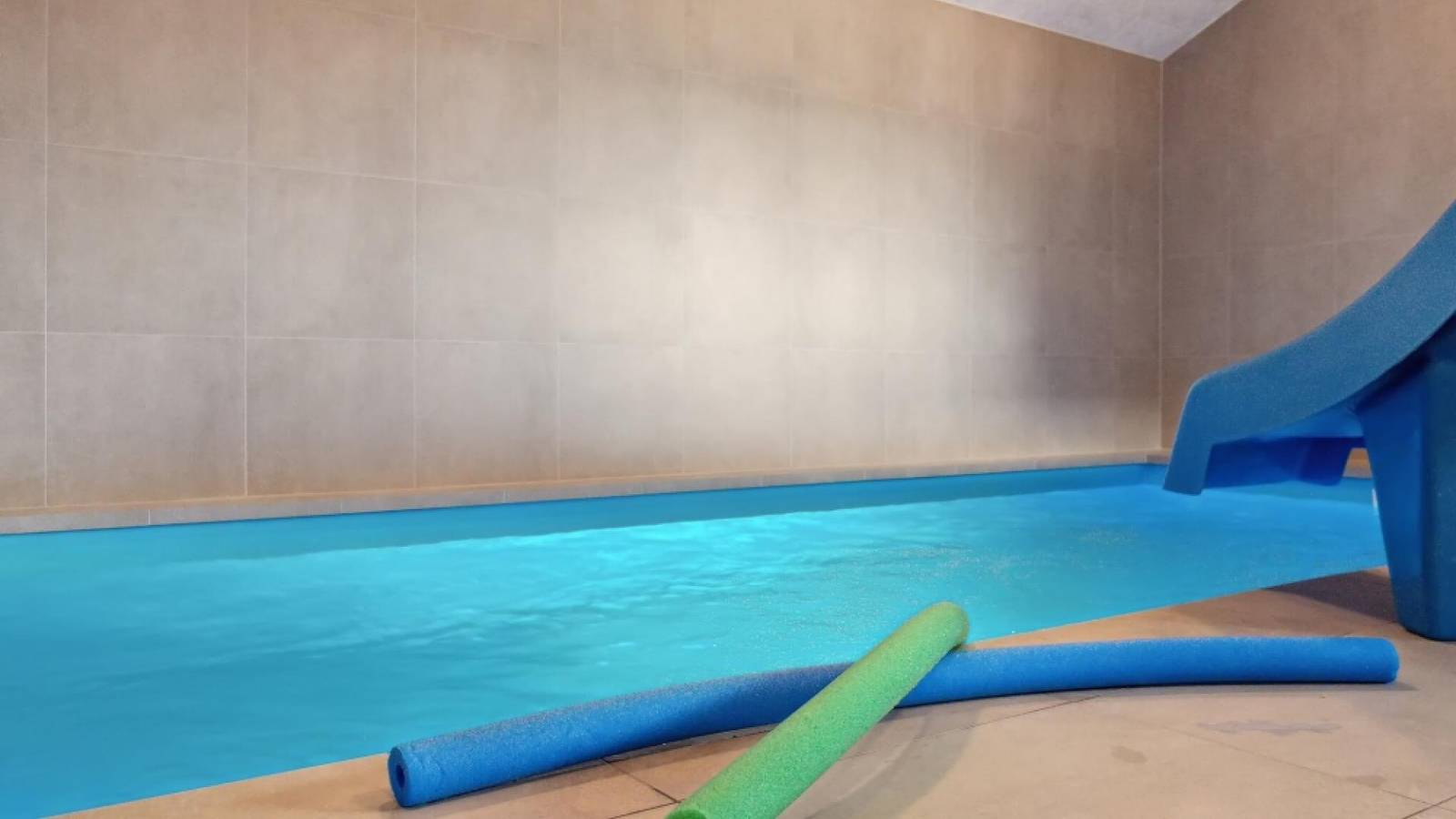 634 – Ferienhaus für 18 Gäste, mit Pool & Spielfeld, Ålbæk in Napstjert, Ålbæk