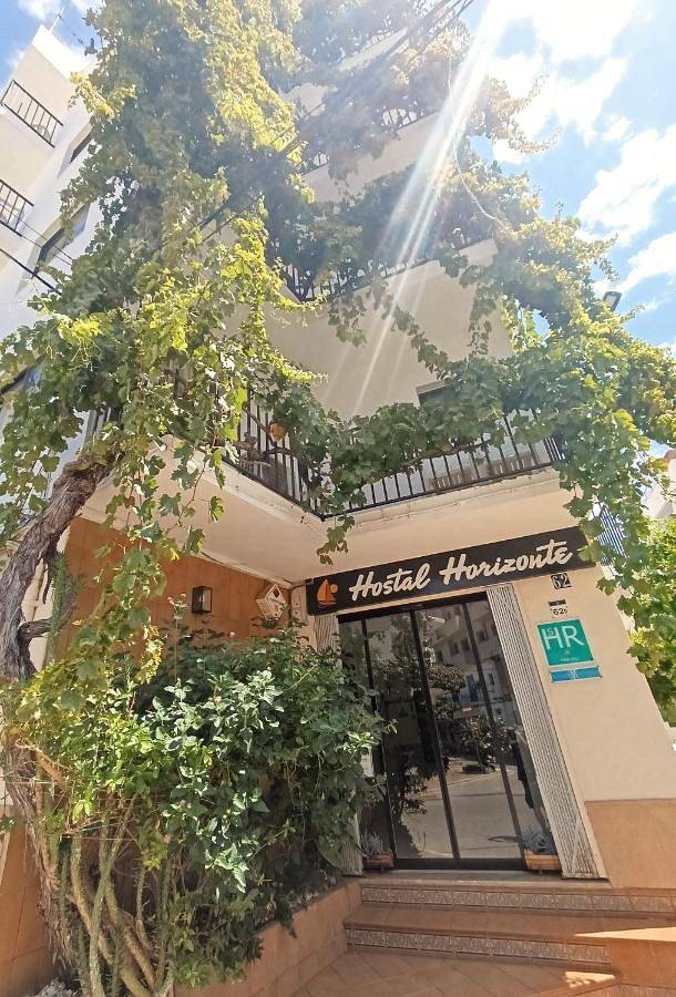 Hostal Horizonte in Ocean Beach Ibiza, Sant Antoni de Portmany