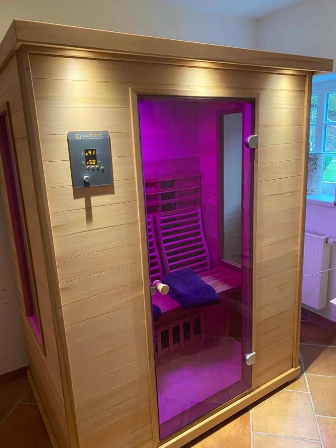 Ferienhaus für 4 Personen, mit Garten und Ausblick sowie Sauna