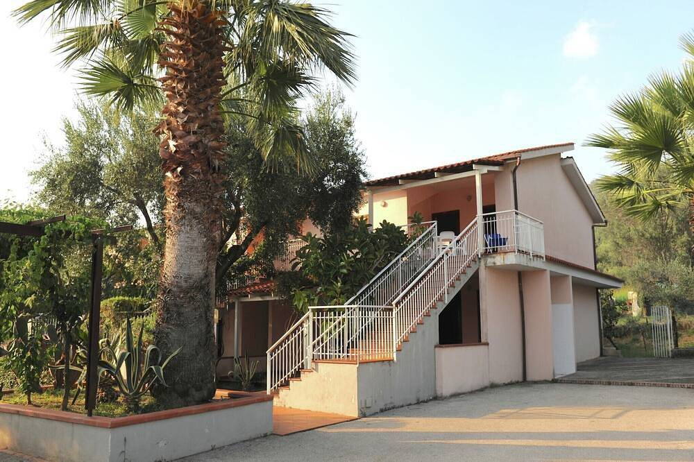 Entire apartment, Cilento Getaway w/ Terrace in Centola, Cilento