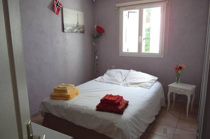 Location de vacances pour 6 personnes, avec terrasse et jardin à Peyrolles-en-Provence - 2