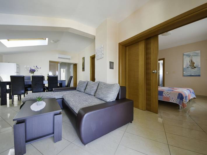 Ferienwohnung für 8 Personen, mit Balkon in Maslenica - 3