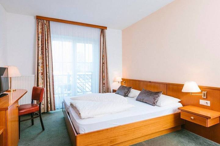 Hotel Garni Vierbettzimmer Du/Wc - Hotel-Johannes-Zeche Tauber in Illmitz, Neusiedlersee-Hügelland