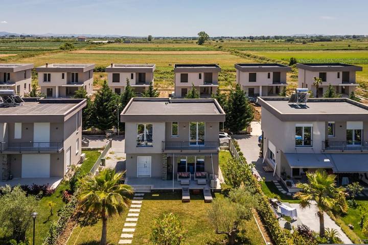 Villa pour 8 personnes, avec Balcon et Jardin en Albanie - 4
