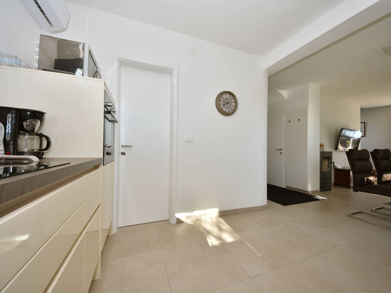 Sea side in Kraj, Pasman