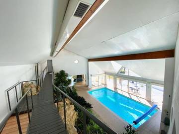 Cottage pour 11 personnes, avec piscine ainsi que vue et jardin à Talant
