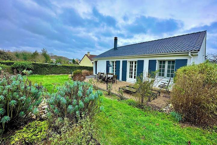 Gîte pour 4 personnes, avec jardin à Les Damps