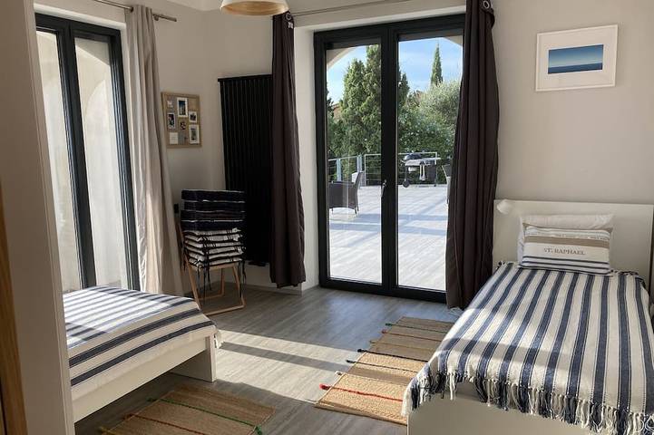 Villa pour 8 personnes, avec terrasse et jardin dans Anthéor - 2