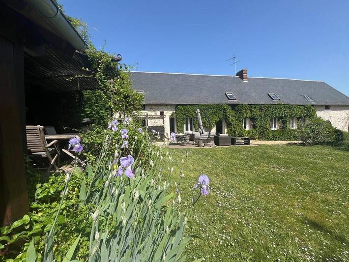 Location de vacances pour 10 personnes, avec piscine ainsi que vue et jardin à Fontaine-sous-Jouy - 4