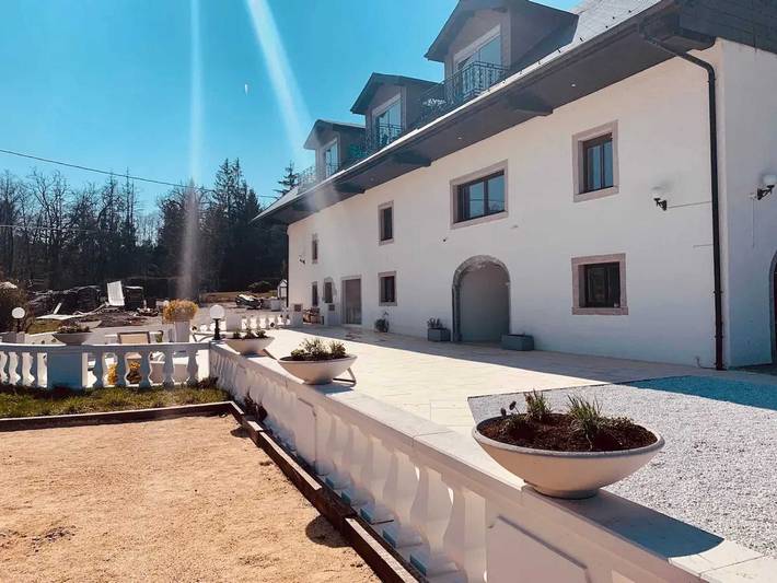 Villa pour 14 personnes, avec piscine et jardin en Haute-Savoie