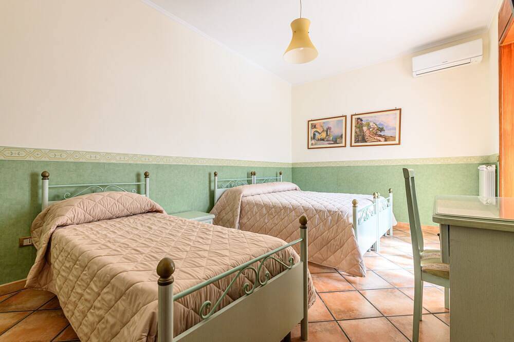 Appartement entier, Appartement-Standard-Salle de bain privée-Vue sur Mer de côté-Casa Carolina M... in Maiori, Côte Amalfitaine