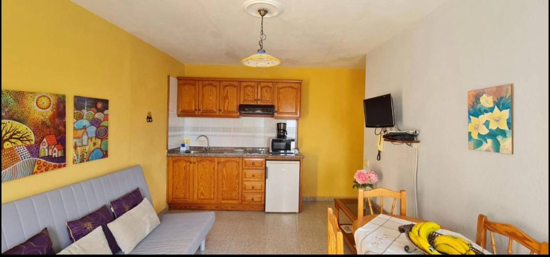 Entire apartment, Apartment 'Apartamento 6' with Shared Pool, Private Terrace and Wi-Fi in Los Llanos, Los Llanos de Aridane