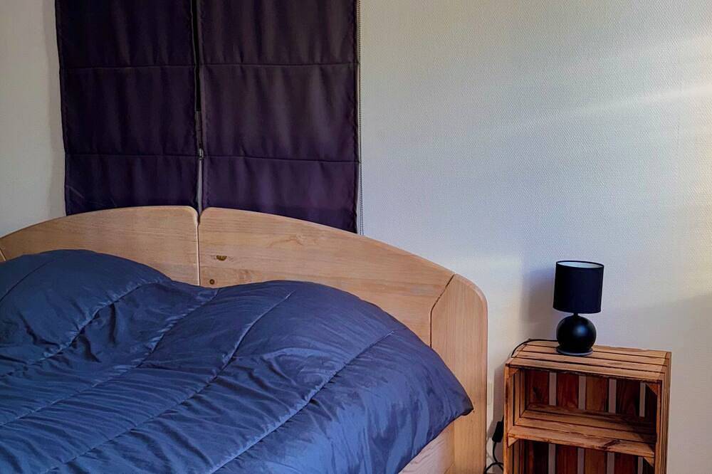 Between town & country (garden with river) in Plobsheim, Región de Estrasburgo