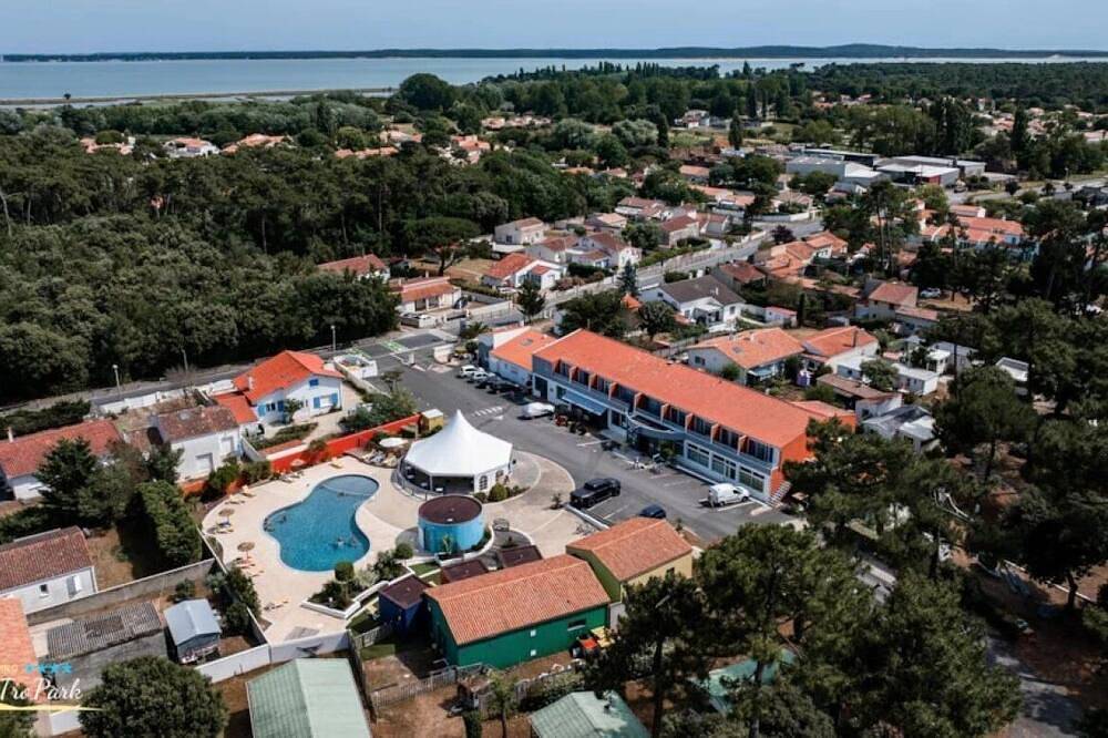 Zecamping 4 étoiles locatif Tv 25m2 in Saint-Trojan-les-Bains, Côte de Beauté