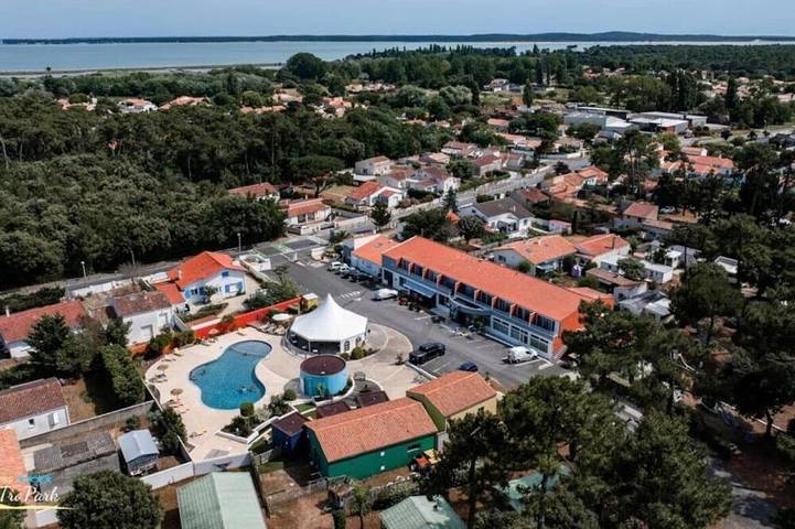Zecamping 4 étoiles locatif Tv 25m2 in Saint-Trojan-les-Bains, Côte de Beauté
