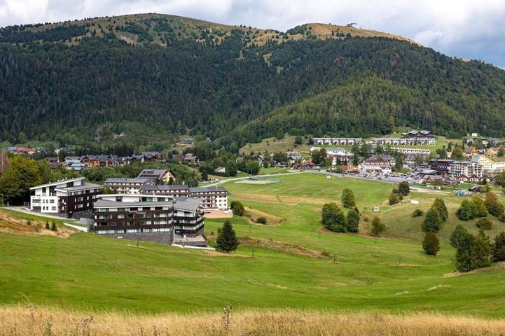 Ferienwohnung für 4 Personen, mit Balkon und Ausblick in Donovaly