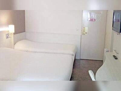 Hôtel pour 3 personnes, avec terrasse et jardin à Saint-Saturnin - 2