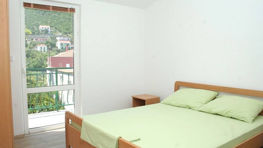 Ferienwohnung für 4 Personen in Trpanj