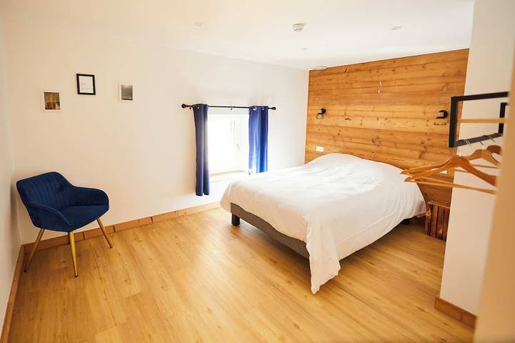 Location de vacances pour 32 personnes, avec jacuzzi ainsi que jardin et sauna, animaux acceptés à La Forge - 4
