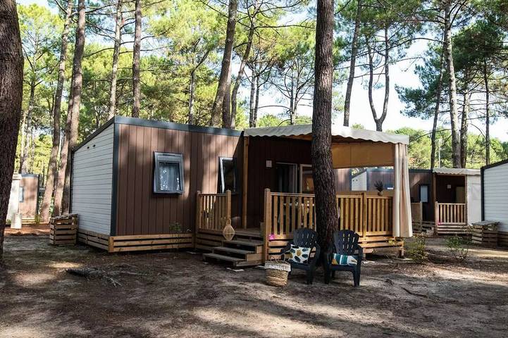 Camping pour 6 personnes, avec terrasse