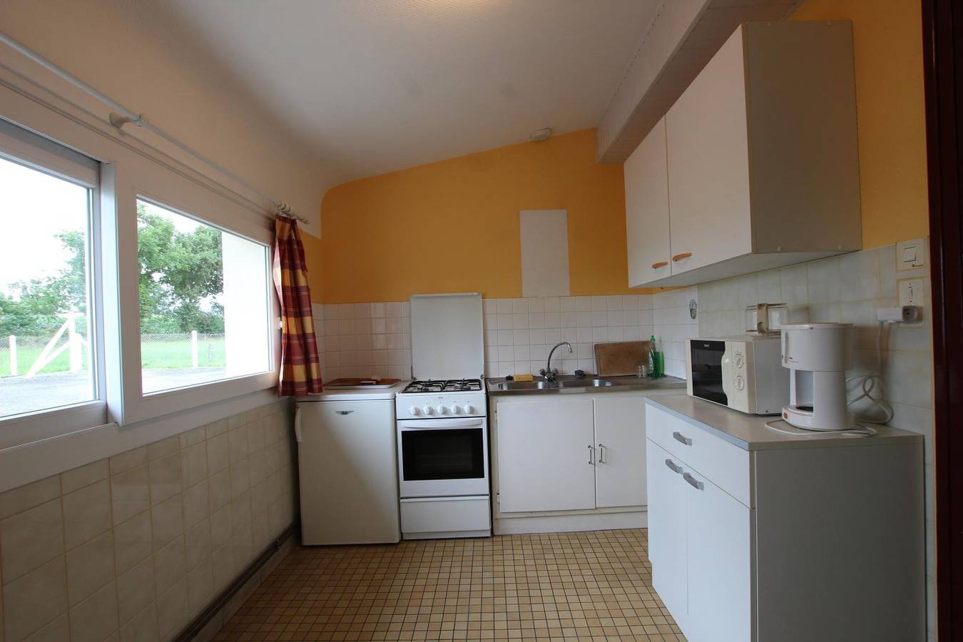 Gîte clôturé avec télévision et équipements pour animaux in Argouges, Région d'Avranches