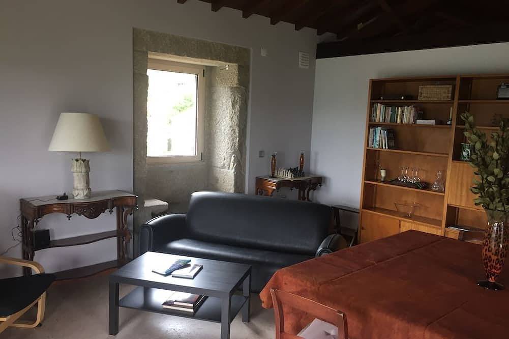 Terrus Wines, Douro Valley Lemon Tree Cottage und Casa da Eva in Serra do Marão, Resende