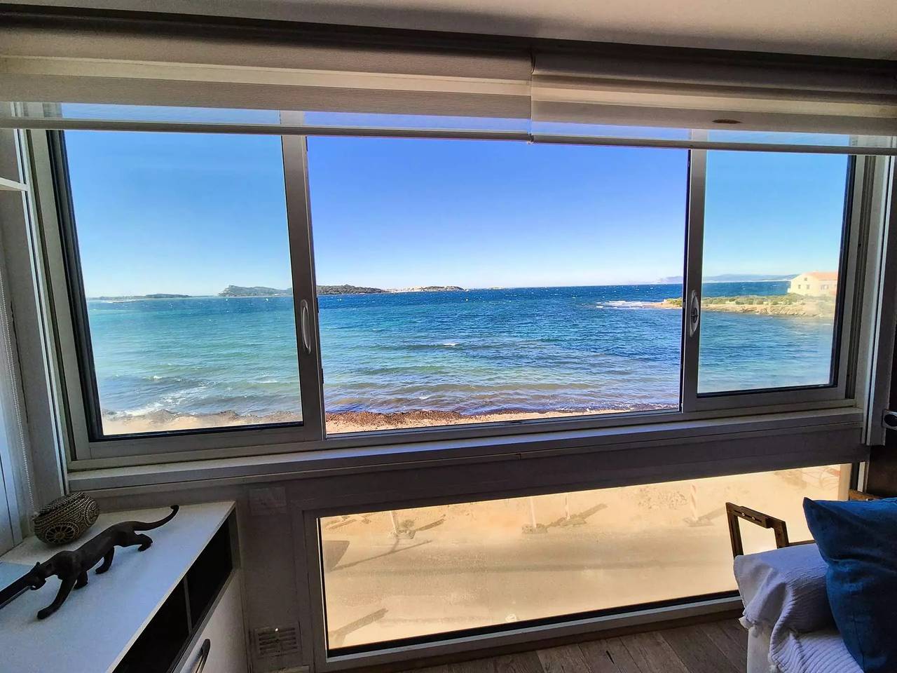 Appartement entier, A 40 m de la plage, climatisation, Wifi, vue mer, tout à pied in Le Brusc, Six-Fours-les-Plages