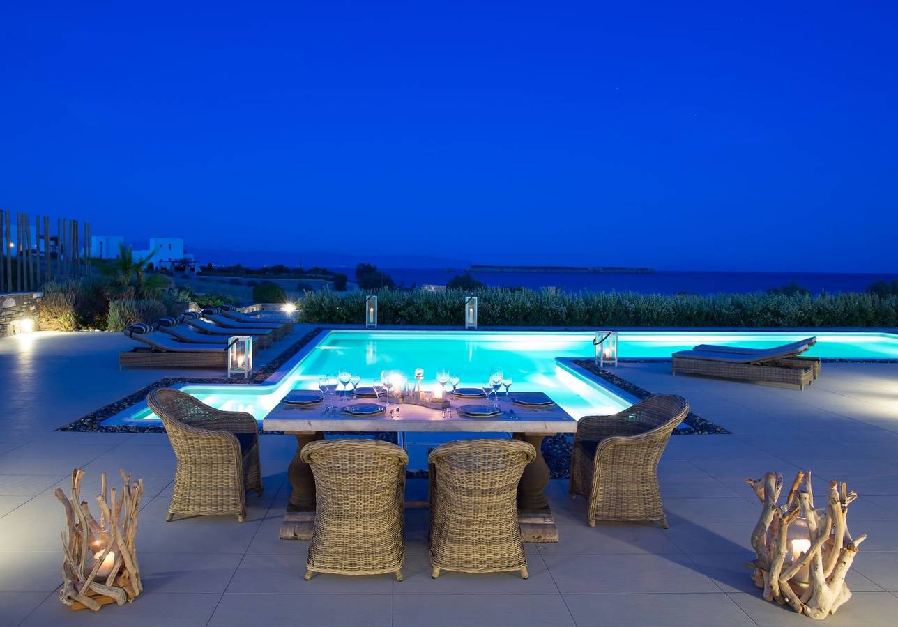 Luxury Paros Villas | De Luxe Villa | 4 Bedrooms | Sea View & Sea Access in Chrisi Akti (Paros), Paros