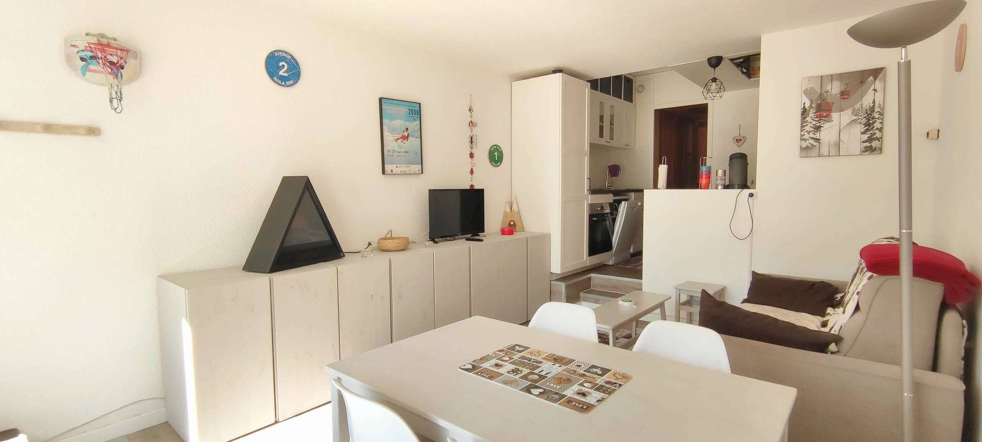 Geheel vakantieappartement, Studio in the heart of the Front de Neige in Isola 2000, Isola
