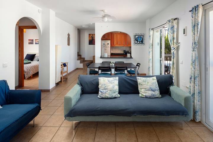 Villa "Puesta del Sol" with Lake View, Private Pool & Wi-Fi in Viñuela, Cordillera Penibética