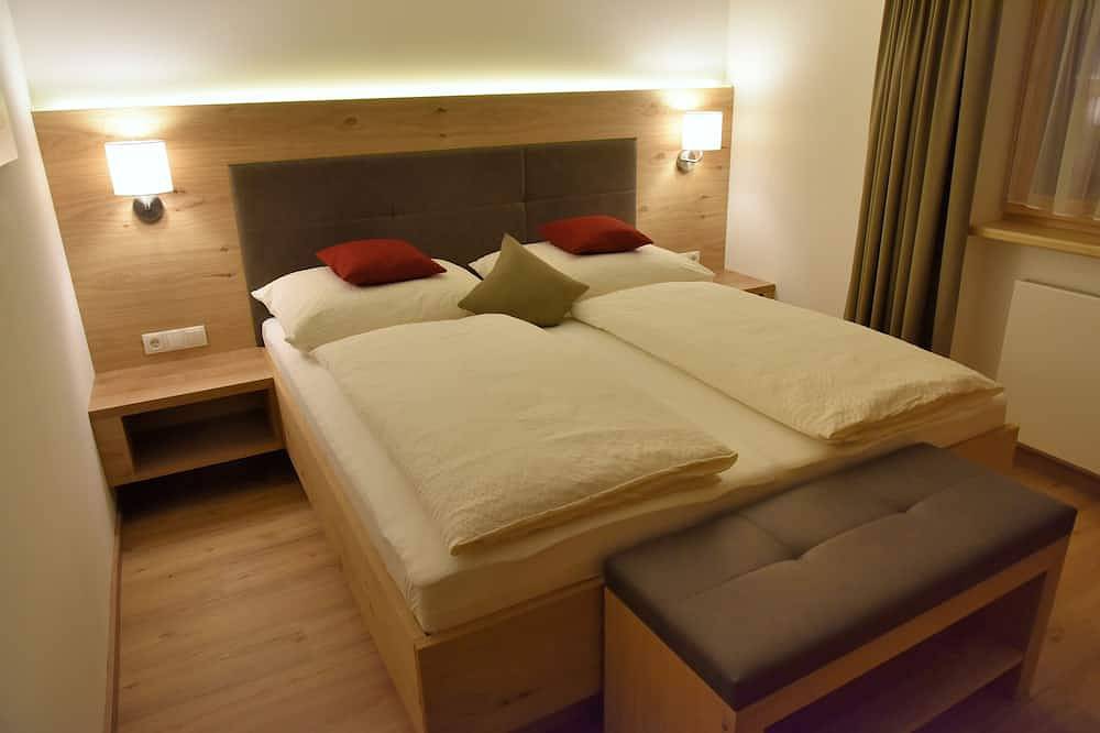 Ganze Wohnung, Gemütliche Komfortwohnung in sonniger, ruhiger Lage mit grandiosem Panoramablick in Tuxer Alpen, Hippach