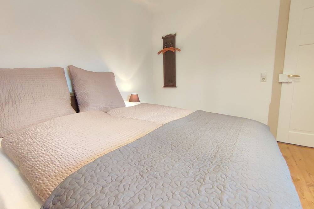 Gemütliches Ferienhaus 130 m² für max. 7 P. mit Balkon und Garten am Bodensee in Radolfzell am Bodensee, Untersee