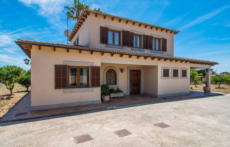 Ferienhaus für 6 Personen, mit Terrasse in Binissalem