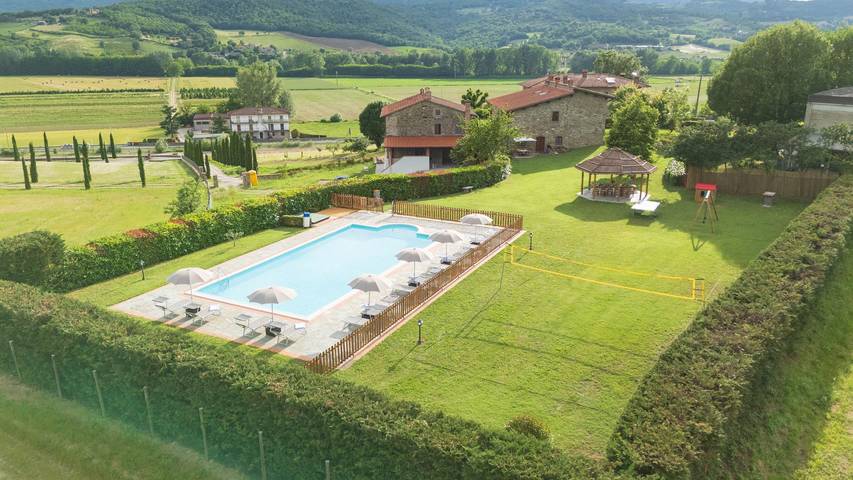 Casa vacanza per 12 persone, con Giardino e Piscina nonché Vista lago a Caprese Michelangelo