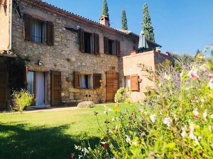 Villa per 4 persone, con Balcone e Terrazza nonché Giardino e Vista lago a Chiusi