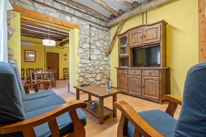Ferienhaus 'Mas De Sisco' mit Bergblick, Wlan und Klimaanlage in Flix, Terres de l'Ebre