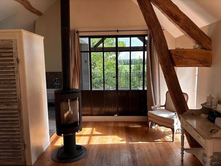 Location de vacances pour 11 personnes, avec balcon ainsi que piscine et vue à Sougères-en-Puisaye - 3