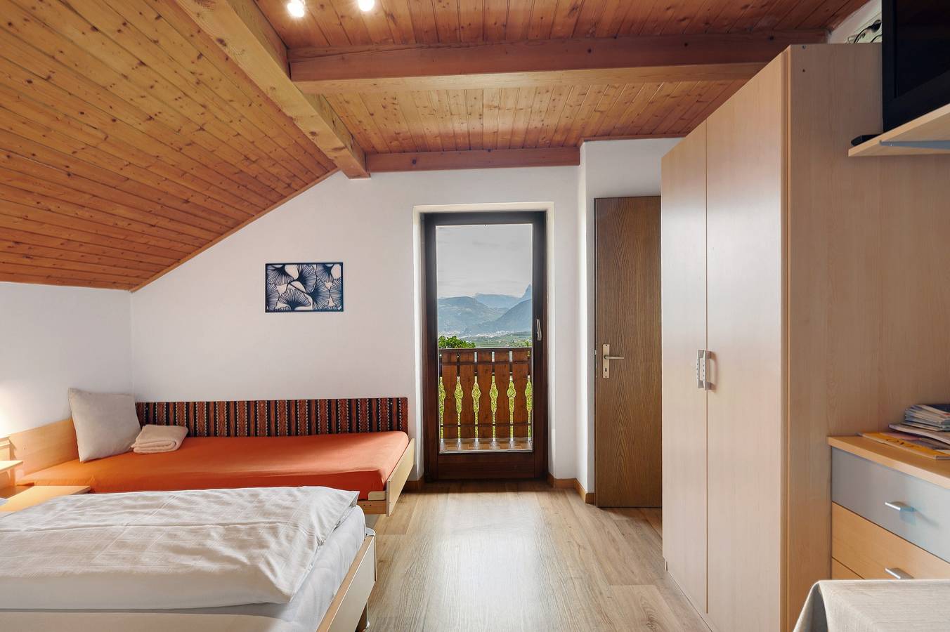 Ganze Wohnung, Ferienwohnung 'Harmony Apt 2' mit Bergblick, Gemeinschaftsgarten und Wlan in Berg (Eppan), Eppan an der Weinstraße