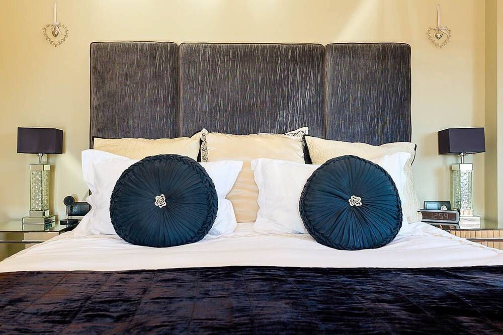 Boutique Alicante - Cinco Habitaciones Villa, Capacidad 11 in Busot, Costa Blanca